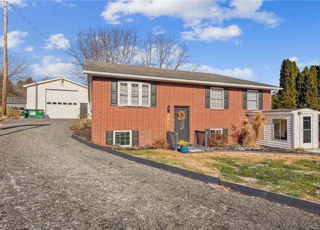 Property at 138 S Pine Ave, Stoystown Boro, PA 15563, 5 beds, 3 baths