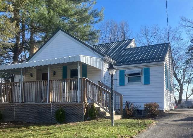 Property at 418 Pine Hill Rd, W Kittanning Boro, PA 16201, 3 beds, 2.5 baths