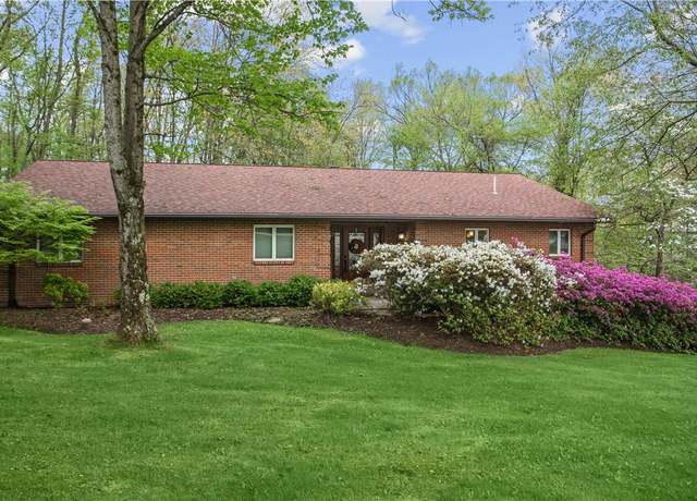 Property at 7005 Franklin Rd, Cranberry Twp, PA 16066, 3 beds, 2.5 baths