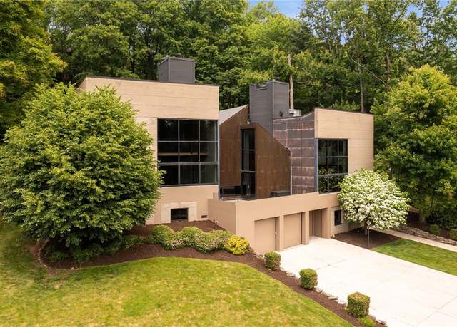Property at 340 Lakewood Rd, Unity  Twp, PA 15601, 5 beds, 4.5 baths