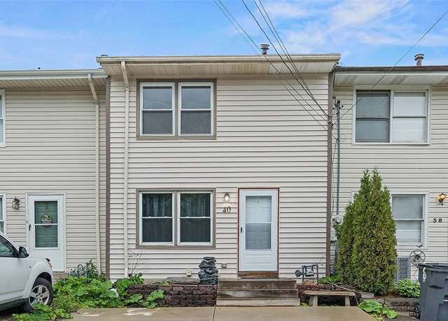 Property at 40 Meanor St, Findlay Twp, PA 15126, 3 beds, 1 bath