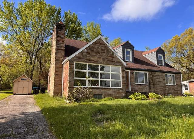 Property at 1350 George St, Hermitage, PA 16148, 5 beds, 2 baths