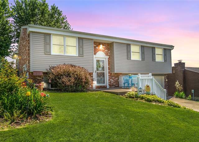 Property at 5028 Windriver Dr, Kennedy Twp, PA 15136, 3 beds, 3 baths