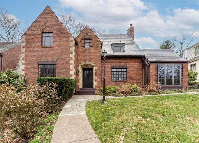 Property at 46 Rocklynn Pl, Mt. Lebanon, PA 15228, 4 beds, 3.5 baths