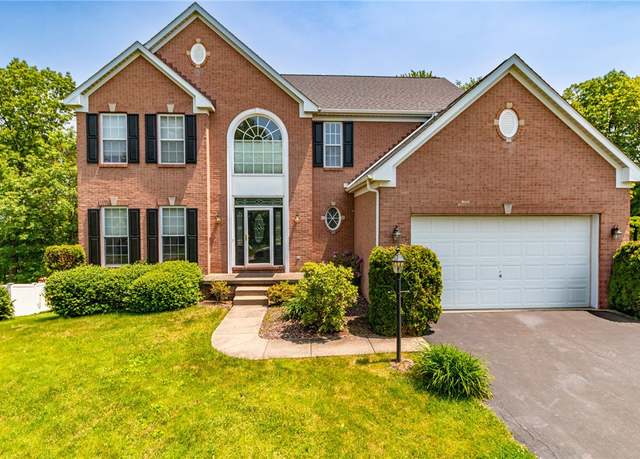 Property at 236 Edgewood Dr, Brighton Twp, PA 15009, 4 beds, 2.5 baths