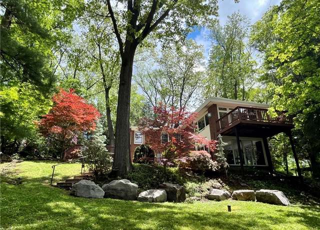 Property at 2566 Lindenwood Dr, Upper St. Clair, PA 15241, 3 beds, 2.5 baths