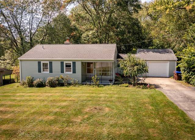 Property at 314 Lunn Blvd, Farrell, PA 16121, 3 beds, 1.5 baths