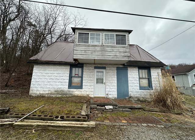 Property at 1028 Mueller St, West Deer, PA 15044, 3 beds, 1.5 baths