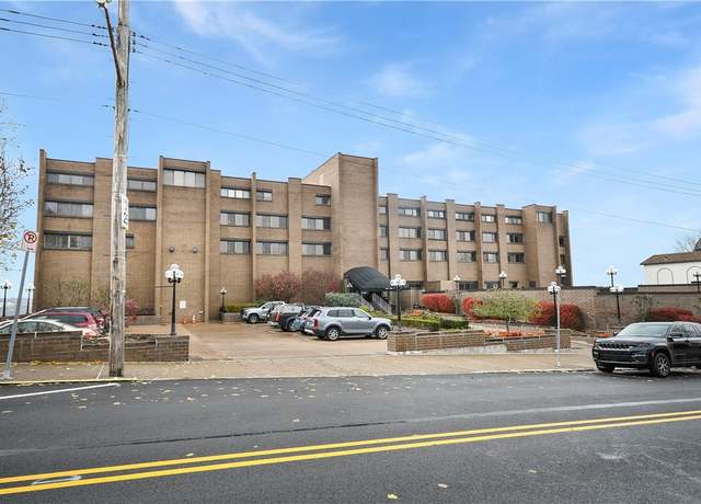 Property at 1000 Grandview Ave #401, Mt Washington, PA 15211, 2 beds, 2 baths