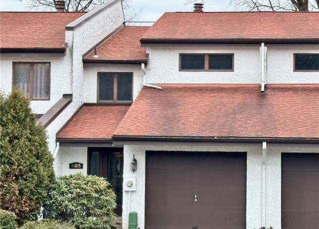 Property at 803 Casa Vita Dr, Hempfield Twp - Wml, PA 15601, 2 beds, 2.5 baths