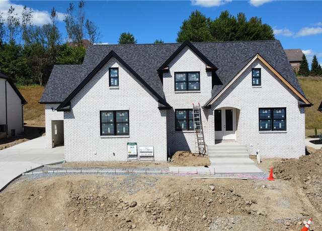 Property at 1033 Skyline Dr, Cecil, PA 15317, 4 beds, 3.5 baths