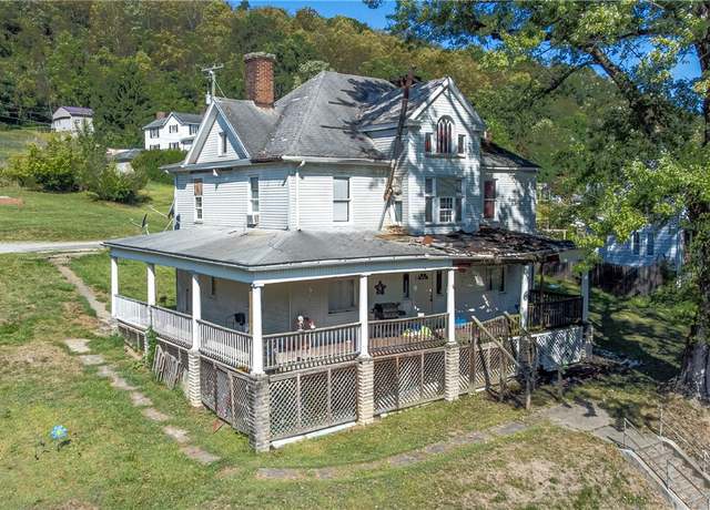Property at 727 Old Rte, Menallen Twp, PA 15480, 6 beds, 2 baths