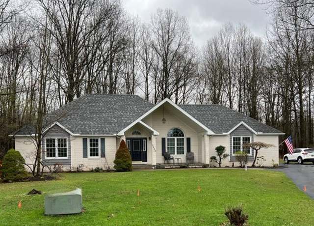 Property at 3680 Marylane Dr, Hermitage, PA 16148, 3 beds, 2 baths