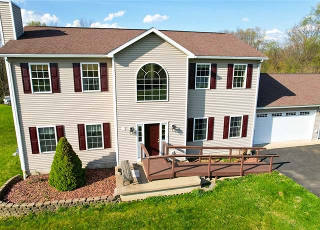 Property at 91 Green Manor Dr, Summit Twp - But, PA 16002, 3 beds, 2.5 baths