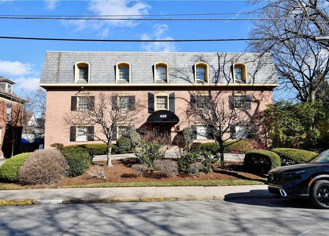 Property at 425 N Neville #204, Oakland, PA 15213, 2 beds, 2 baths