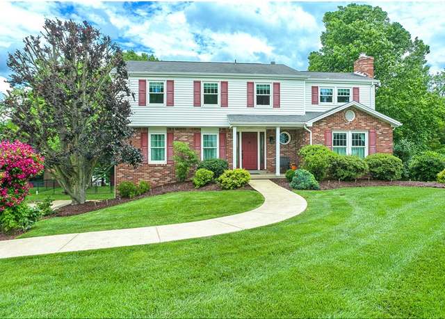 Property at 2229 Woodmont Dr, Murrysville, PA 15632, 4 beds, 2.5 baths