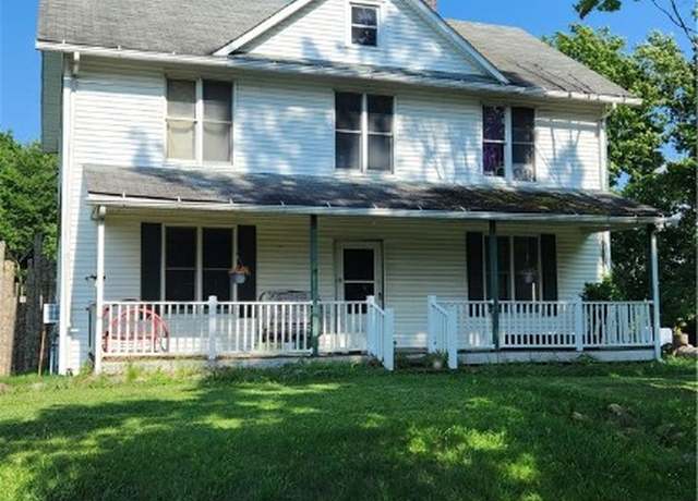 Property at 418 Hartwick Rd, Findley Twp, PA 16137, 5 beds, 2 baths
