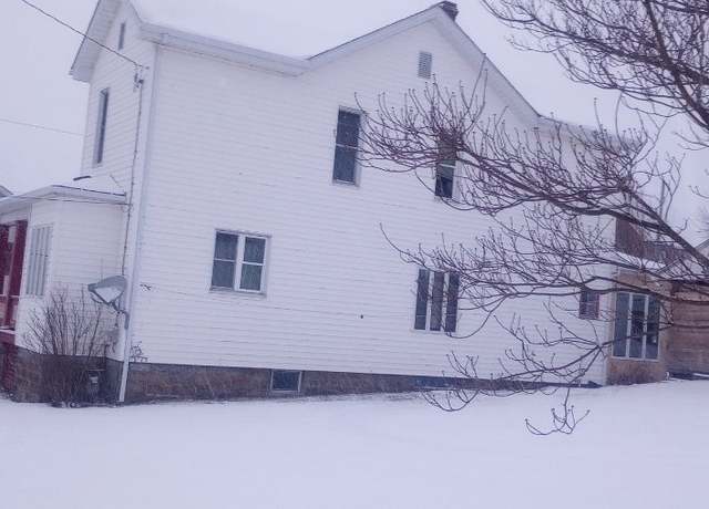 Property at 301 S Ligonier St, Derry Twp, PA 15627, 3 beds, 2 baths