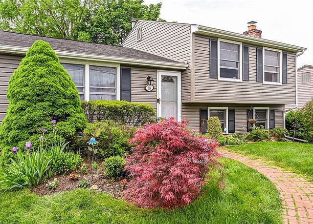 Property at 204 Fosterville, Hempfield Twp - Wml, PA 15601, 3 beds, 1.5 baths