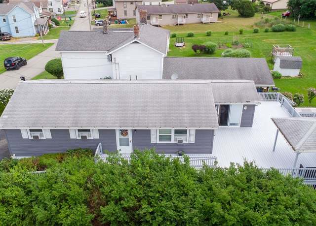 Property at 807 W 1st Ave, Derry Twp, PA 15627, 3 beds, 1 bath