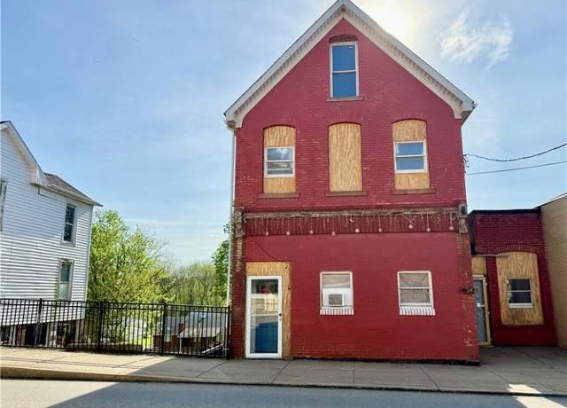 Property at 242/244 Brown St, Everson, PA 15631, 7 beds, 2.5 baths
