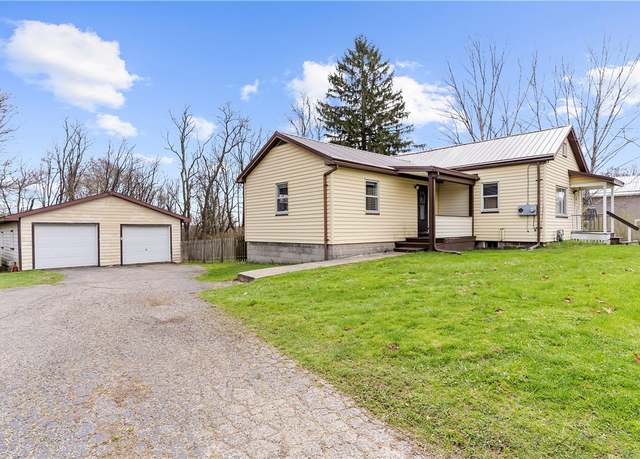 Property at 413 S Shenango St, E Lackawannock Twp, PA 16137, 2 beds, 1 bath
