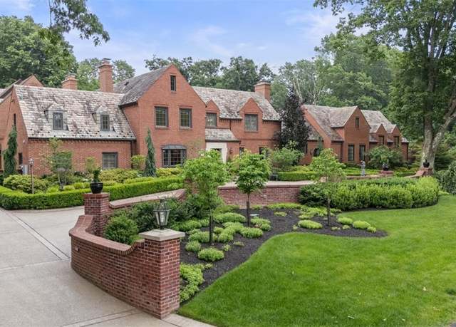 Property at 1909 Highgate Rd, Upper St. Clair, PA 15241, 4 beds, 3.5 baths