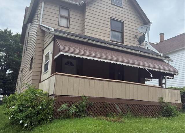 Property at 379 Prospect St, Sharon, PA 16146, 5 beds, 1.5 baths