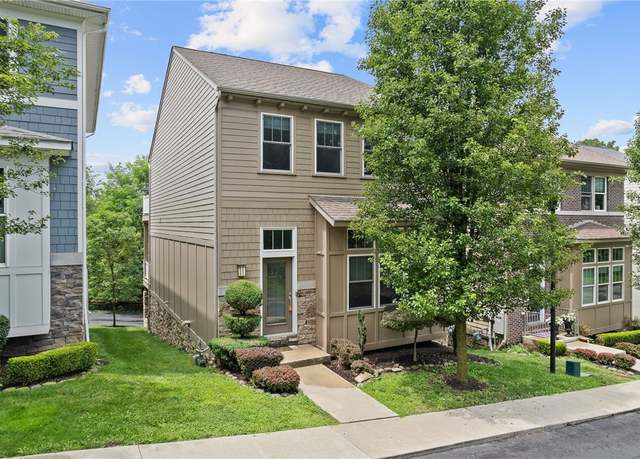 Property at 372 Bradley St, Mt Washington, PA 15211, 3 beds, 3.5 baths