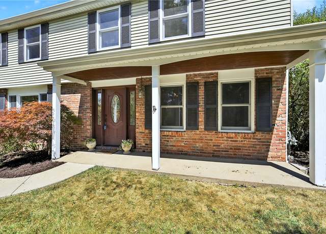 Property at 613 Robinhood Ln, Peters Twp, PA 15317, 4 beds, 2.5 baths