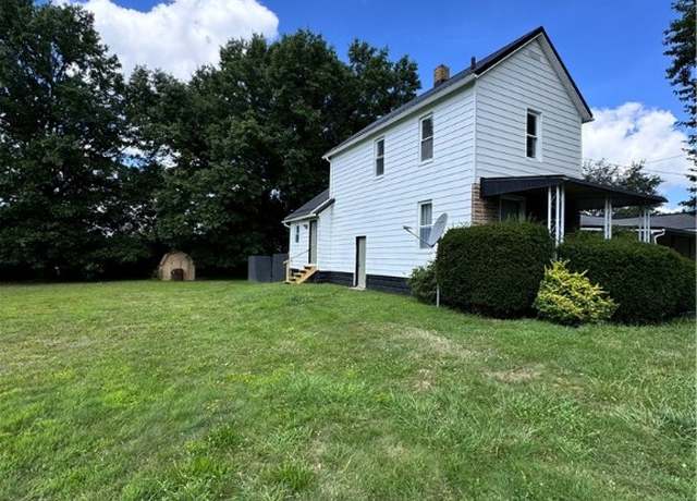 Property at 370 Emerson Ave, Farrell, PA 16121, 3 beds, 2 baths