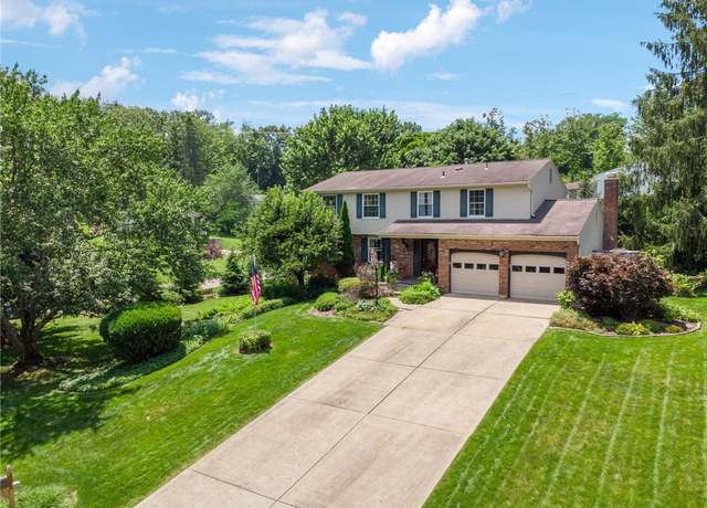 Property at 456 Oaklawn Dr, Upper St. Clair, PA 15241, 4 beds, 2.5 baths
