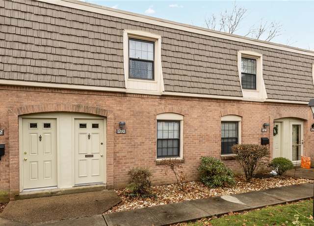 Property at 1260 Pennsbury Blvd, Pennsbury, PA 15205, 2 beds, 1 bath