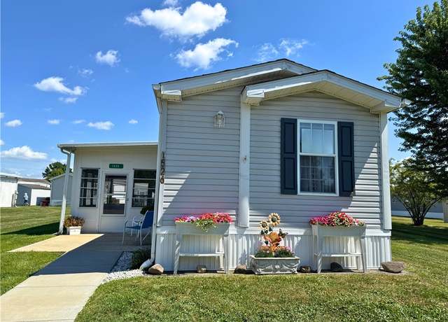 Property at 1526 Lee Ln, Grove City, PA 16127, 3 beds, 2 baths