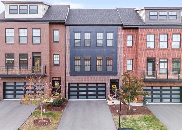 Property at 202 Kousa Ln, Peters Twp, PA 15367, 3 beds, 2.5 baths