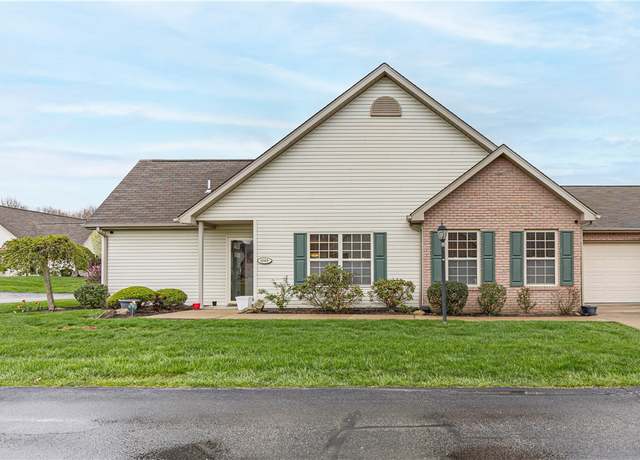 Property at 1089 Timberwood Dr, Chippewa Twp, PA 15010, 3 beds, 2 baths