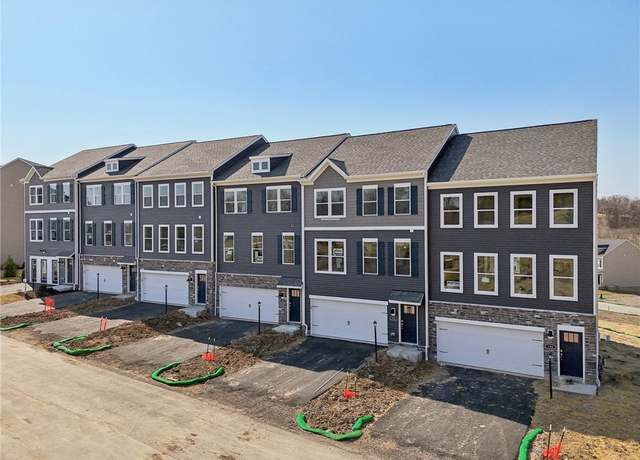 Property at 181 Sweetwater Dr, Moon/crescent Twp, PA 15108, 3 beds, 2.5 baths