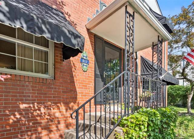 Property at 817 Wainwright Dr, Mt. Lebanon, PA 15228, 4 beds, 2.5 baths
