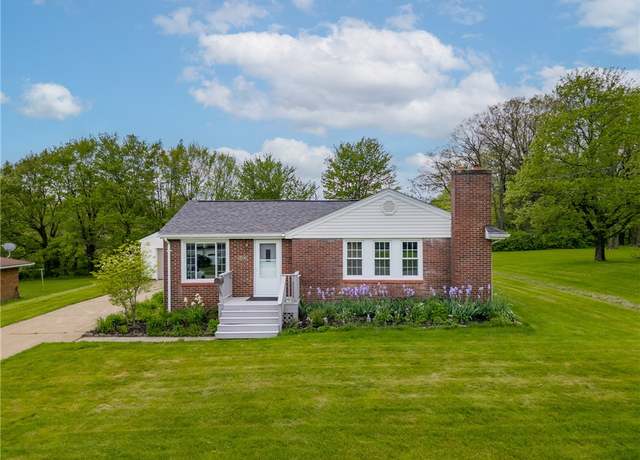 Property at 330 Lunn Blvd, Farrell, PA 16121, 3 beds, 1 bath