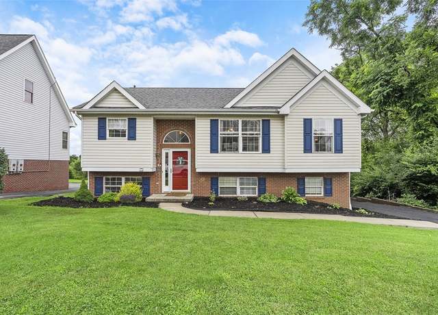 Property at 196 Oakbrook Cir, Banksville/westwood, PA 15220, 3 beds, 3 baths