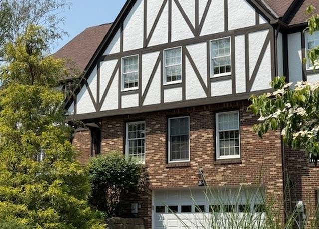 Property at 204 Thornberry Cir, Mt. Lebanon, PA 15234, 3 beds, 2.5 baths