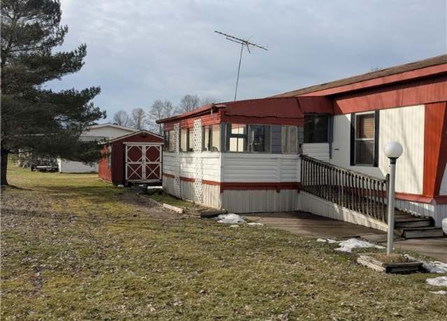 Property at 121 Brians Ct, Muddy Creek Twp, PA 16051, 4 beds, 2 baths