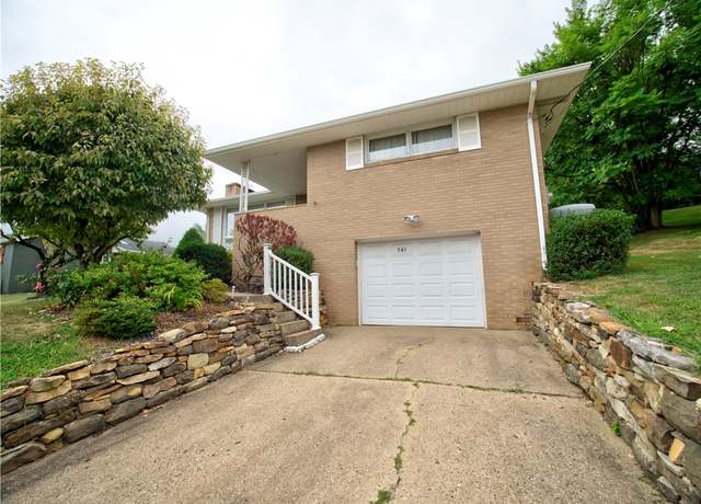 Property at 545 Julia Dr, Canonsburg, PA 15317, 3 beds, 2 baths