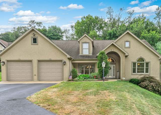 Property at 440 Manor Rd, Murrysville, PA 15626, 4 beds, 4 baths