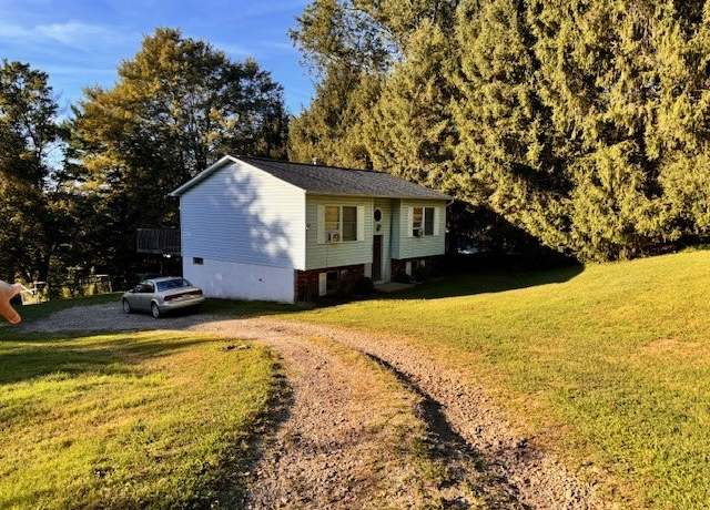 Property at 50 Wanda Way, Allegheny Twp - Wml, PA 15656, 3 beds, 1.5 baths