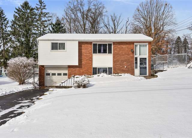 Property at 191 Rosemont Dr, Moon/crescent Twp, PA 15108, 3 beds, 2 baths