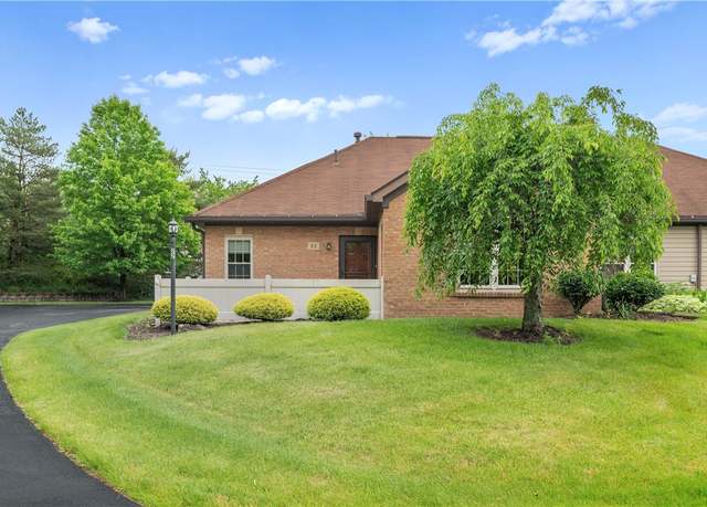 Property at 22 Ashford Dr, Cranberry Twp, PA 16066, 2 beds, 1.5 baths