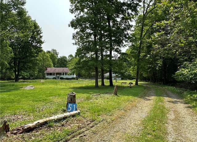 Property at 51 Clark Ave, Kiskiminetas Twp, PA 15686, 3 beds, 2.5 baths