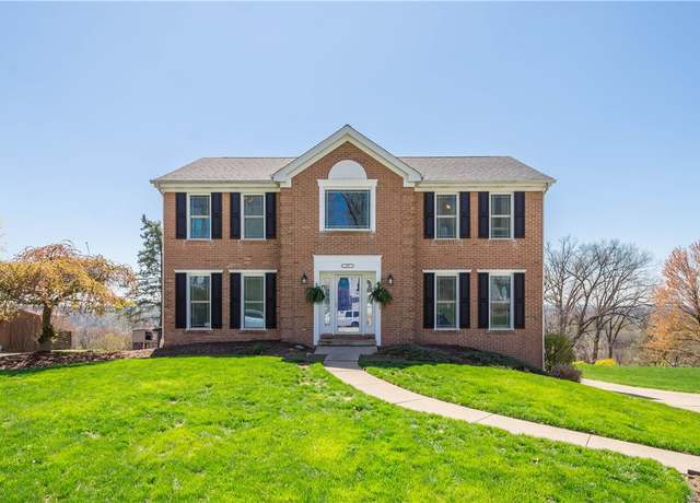 Property at 172 Bluestone Dr, Bethel Park, PA 15102, 4 beds, 3.5 baths