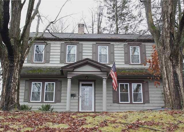 Property at 694 Chestnut St, Meadville City, PA 16335, 3 beds, 1.5 baths